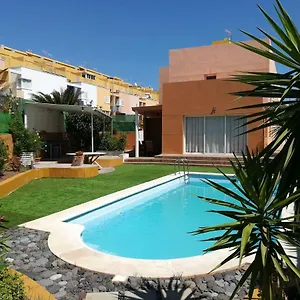 https://vivienda-unifamiliar-sela.in-canary-islands.com